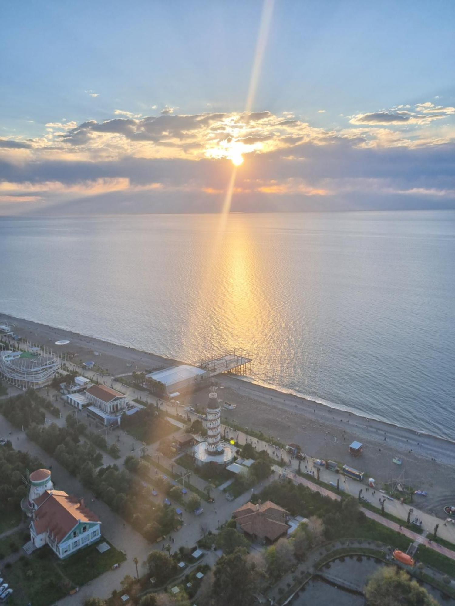 Orbi Sity Batumi Exterior foto